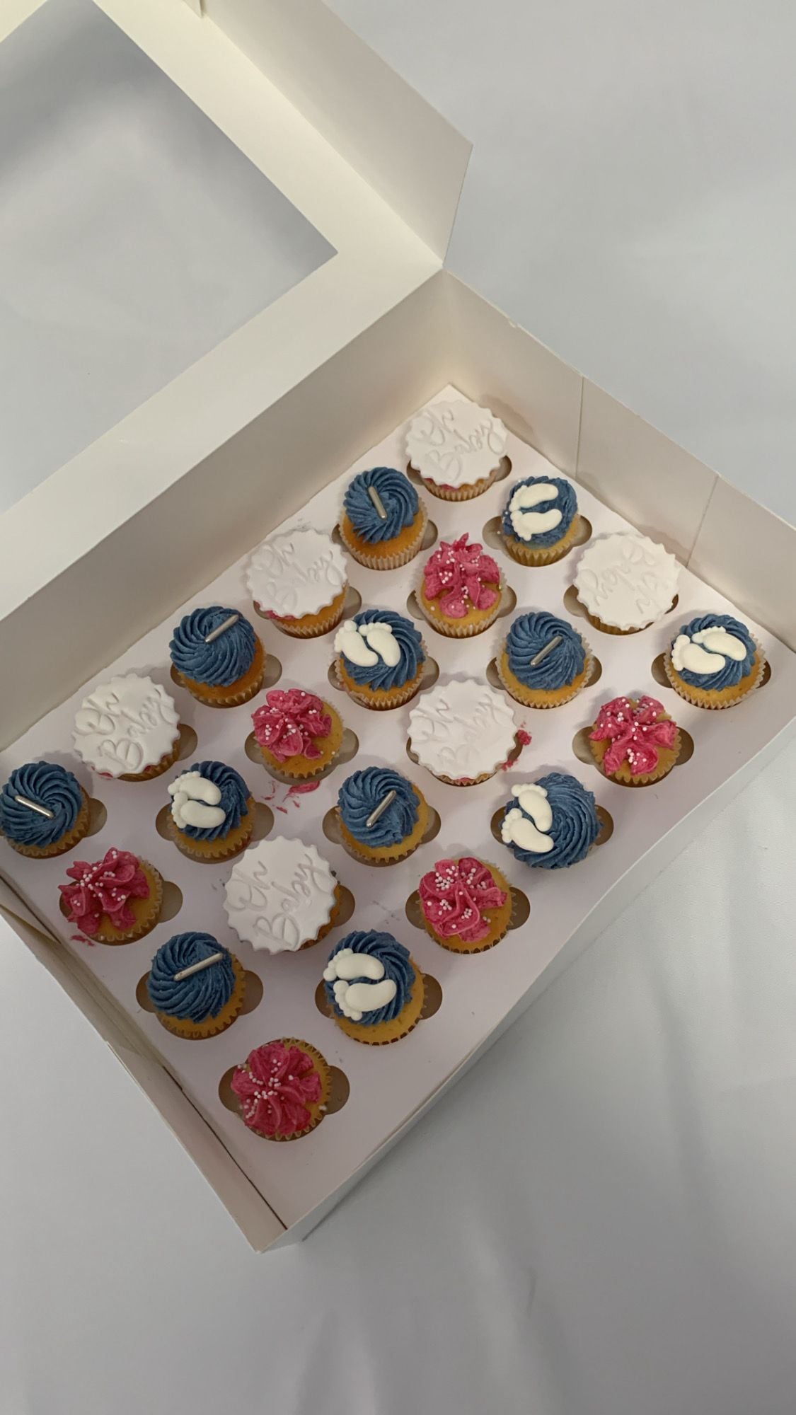 Chique N' Sweets cupcakes